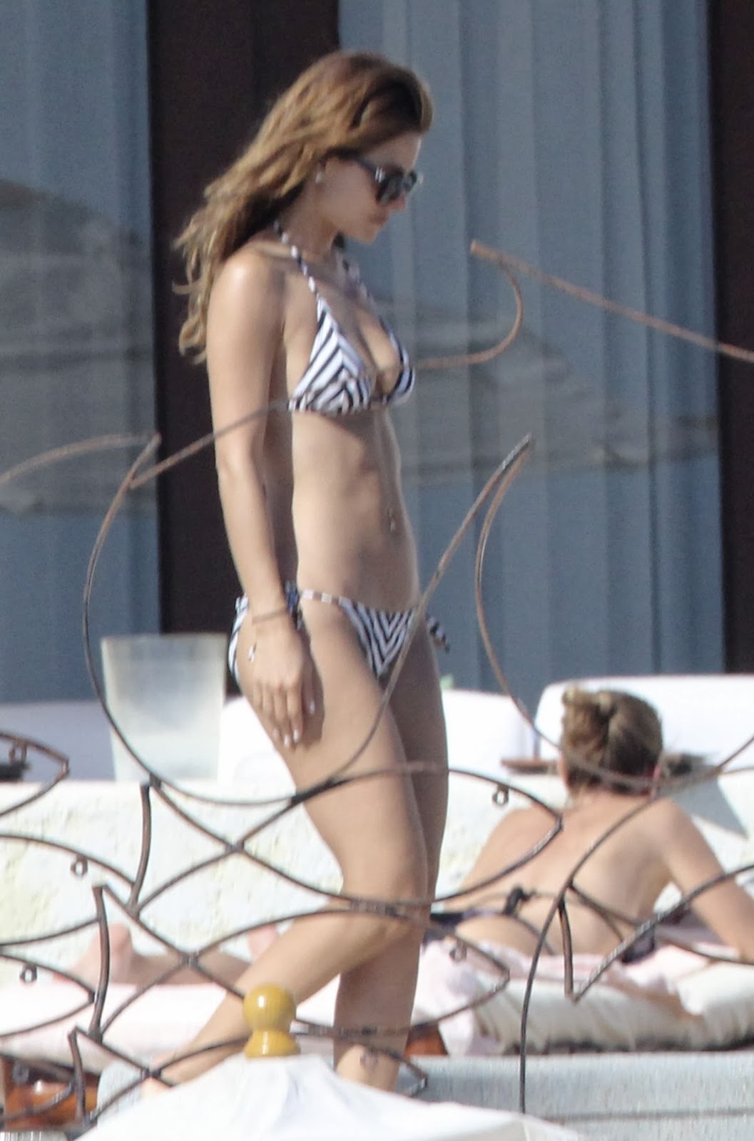 Maria Menounos Amazing Bikini Body Candids Poolside In Mexico www.GutterUncensored.com 016.jpg